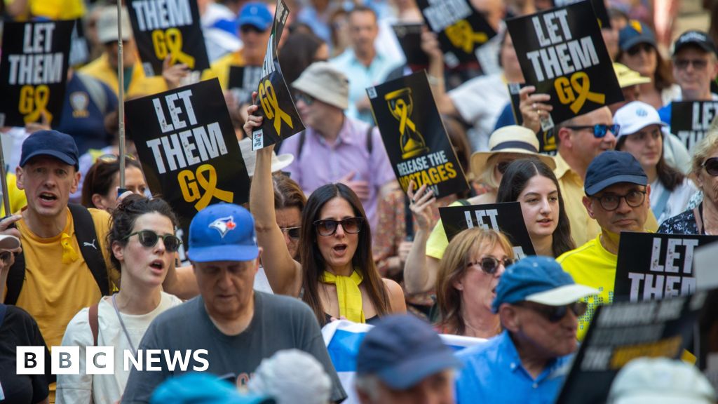 Featured image for London Sees Large Pro-Israel and Pro-Palestinian Protests Amid Gaza Conflict