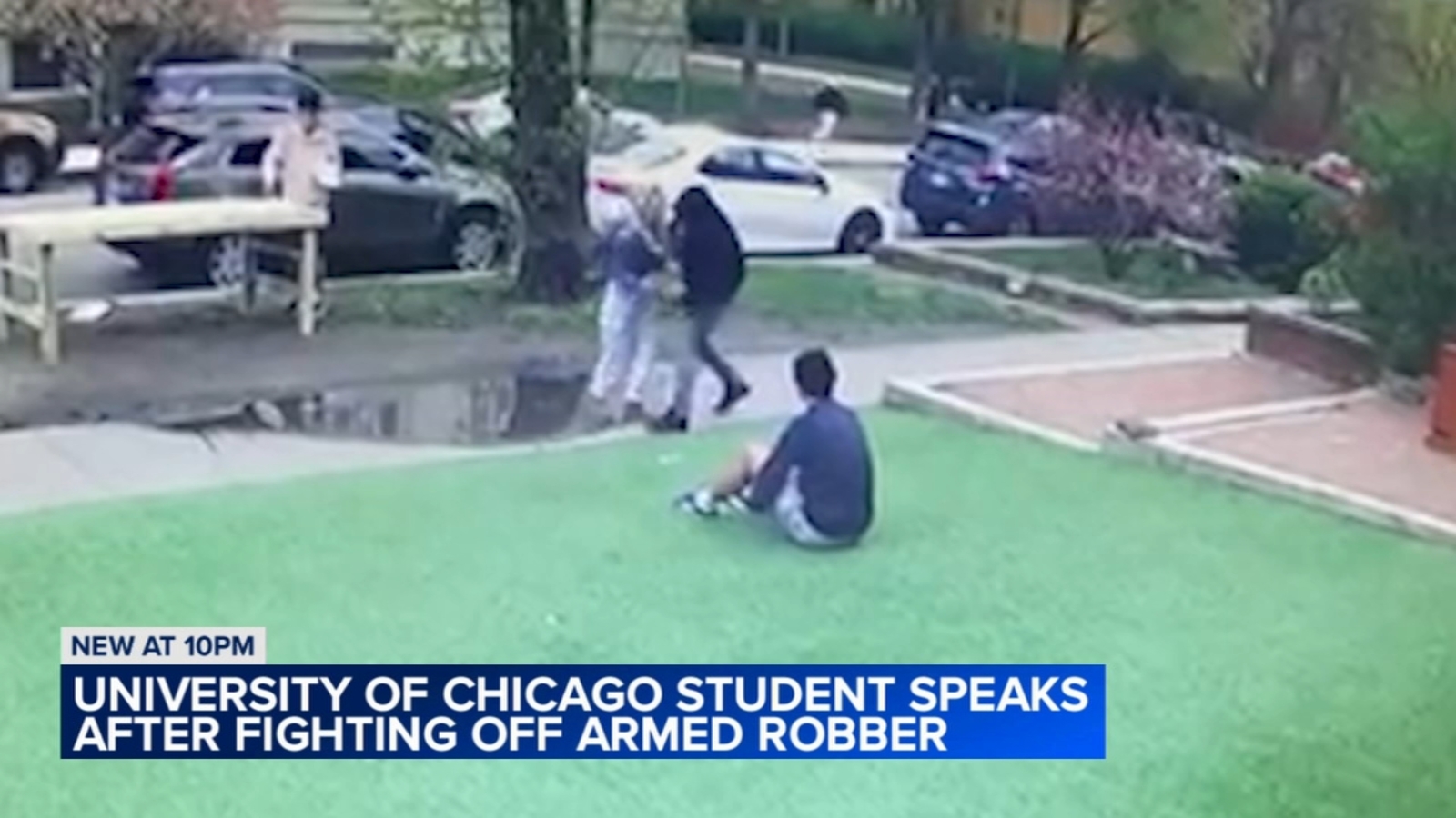 Featured image for "University of Chicago Students Fight Off Armed Robbers Near Campus"