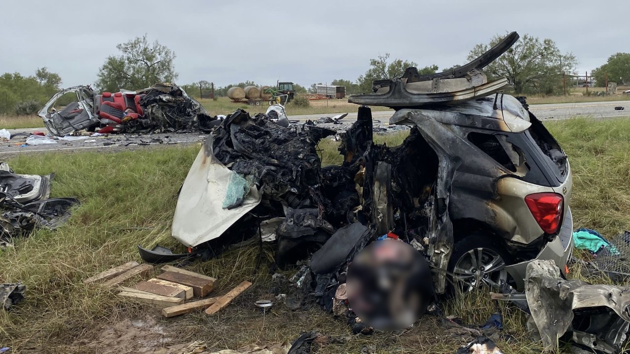 Featured image for Tragic Fiery Crash in South Texas Claims 8 Lives, Suspected Human Smuggler Involved