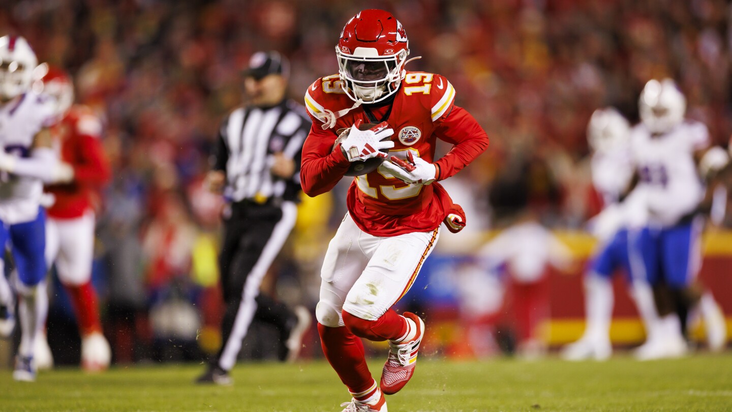 Featured image for "Chiefs' Injury Report: Toney Out, Omenihu and Gay Questionable for Divisional Round vs. Bills"