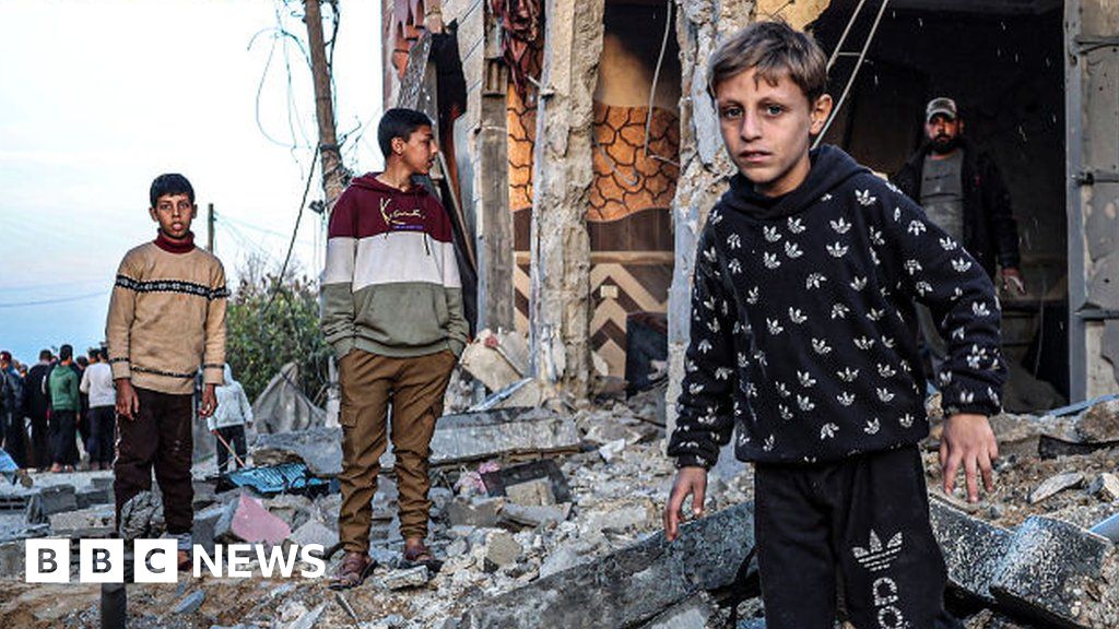 "Biden Urges Netanyahu to Ensure Civilian Safety in Rafah Amid Israel-Gaza Tensions"