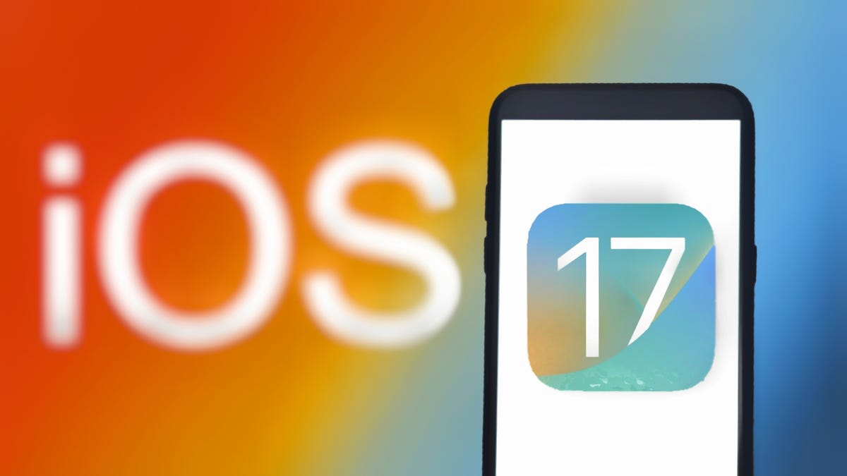 "iOS 17 Bug: iPhone Shutdowns Disrupt Sleep and Work"