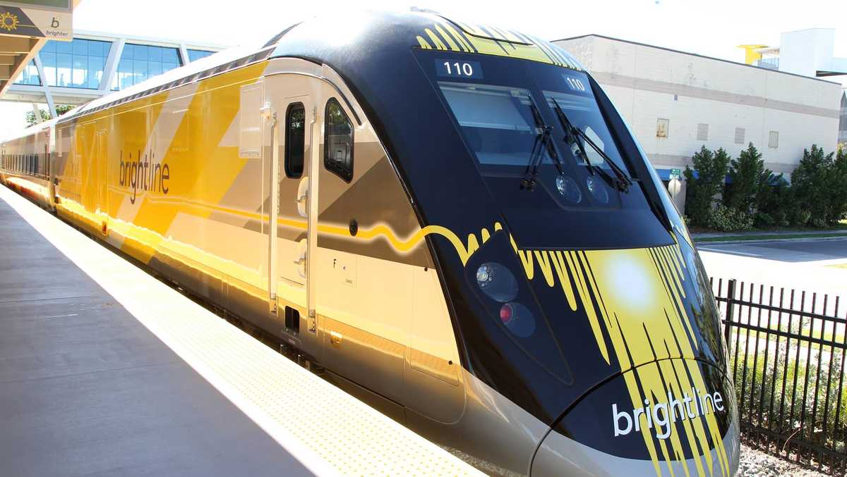 Brightline begins selling tickets for high-speed train between Orlando and South Florida.