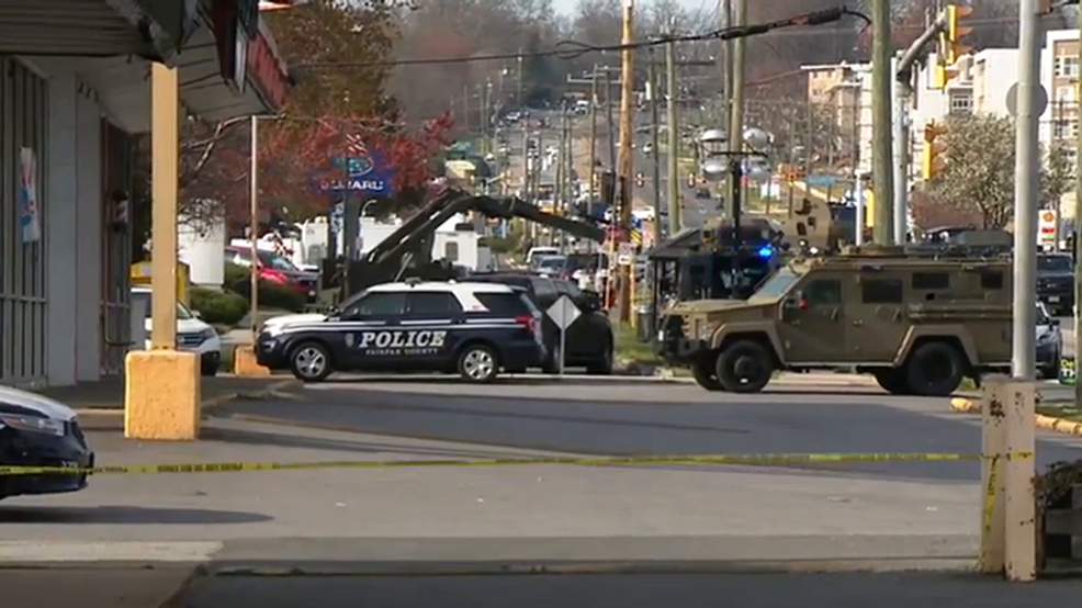 Featured image for Armed woman's 3-day standoff with police shuts down Richmond Highway.