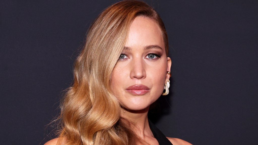 Featured image for Jennifer Lawrence to Star in 'Real Housewives' Murder Mystery for Apple and A24