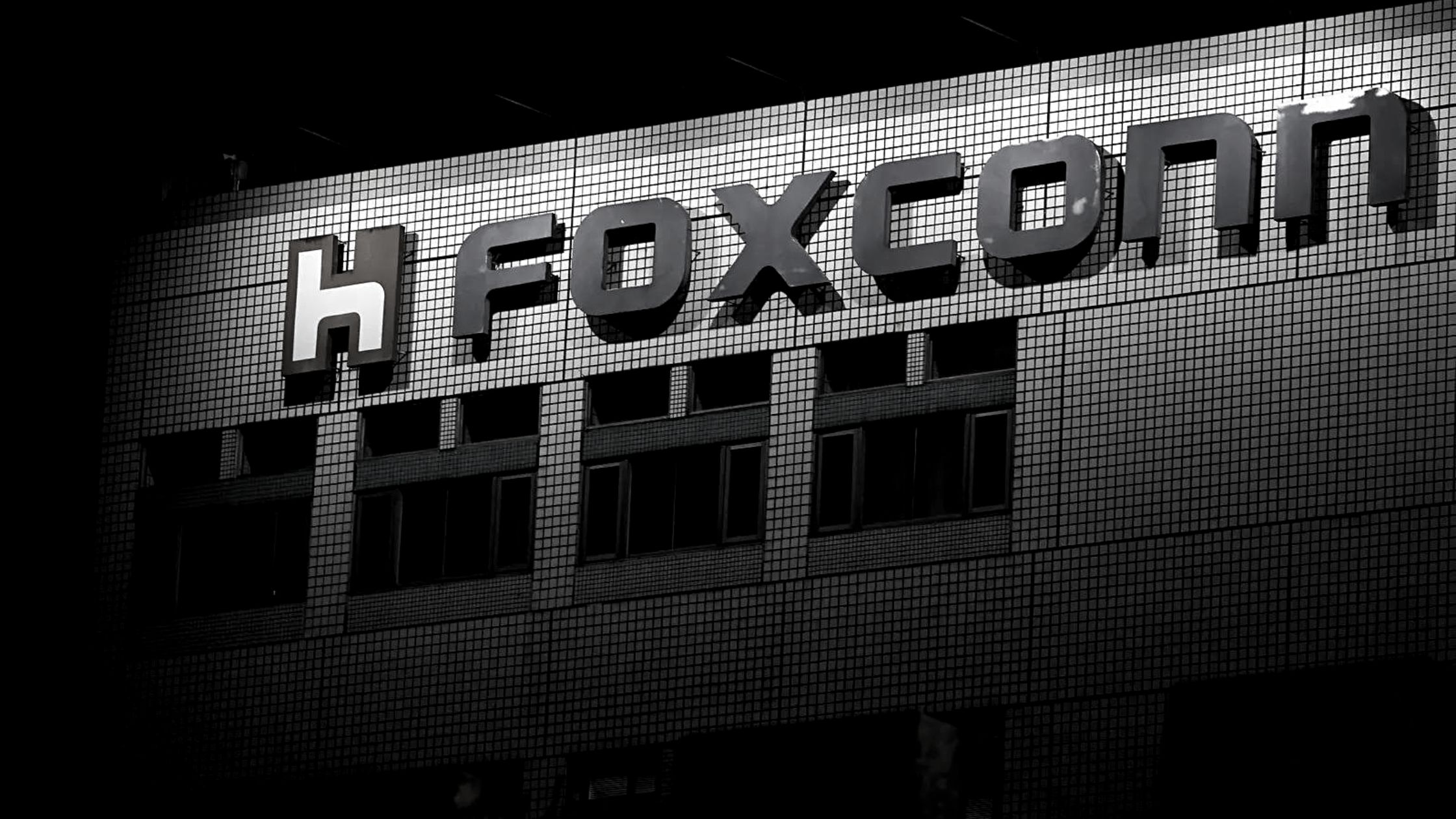 "Foxconn Takes the Wheel in Electric and Electronic Industries"
