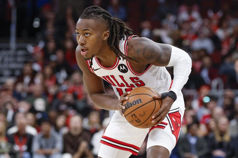 Timberwolves land Ayo Dosunmu in blockbuster Bulls deadline deal