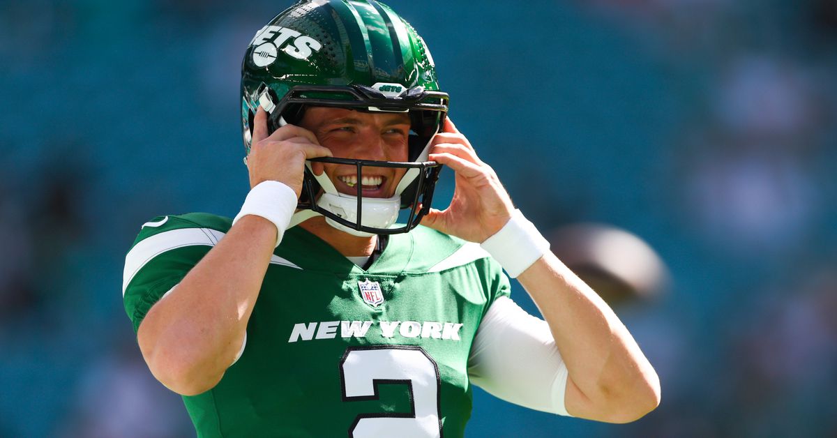 Featured image for "Vikings Emerges as Top Trade Destination for Jets QB Zach Wilson"