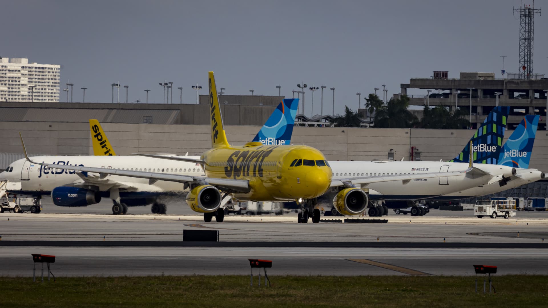 "JetBlue-Spirit Merger Blocked, Spirit Plans Refinancing and Forecast Raise"