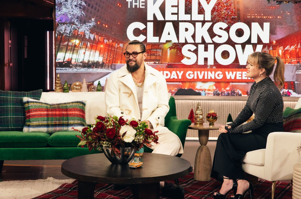 Featured image for "Jason Momoa's Shirtless Serenade: Christmas Songs with Kelly Clarkson"