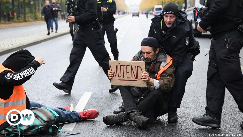 "German Climate Activists Cease Road Gluing Protests"