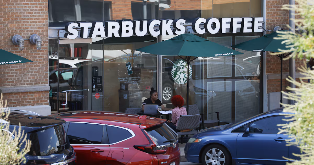Featured image for Starbucks Closes Multiple North American Stores Amid Restructuring
