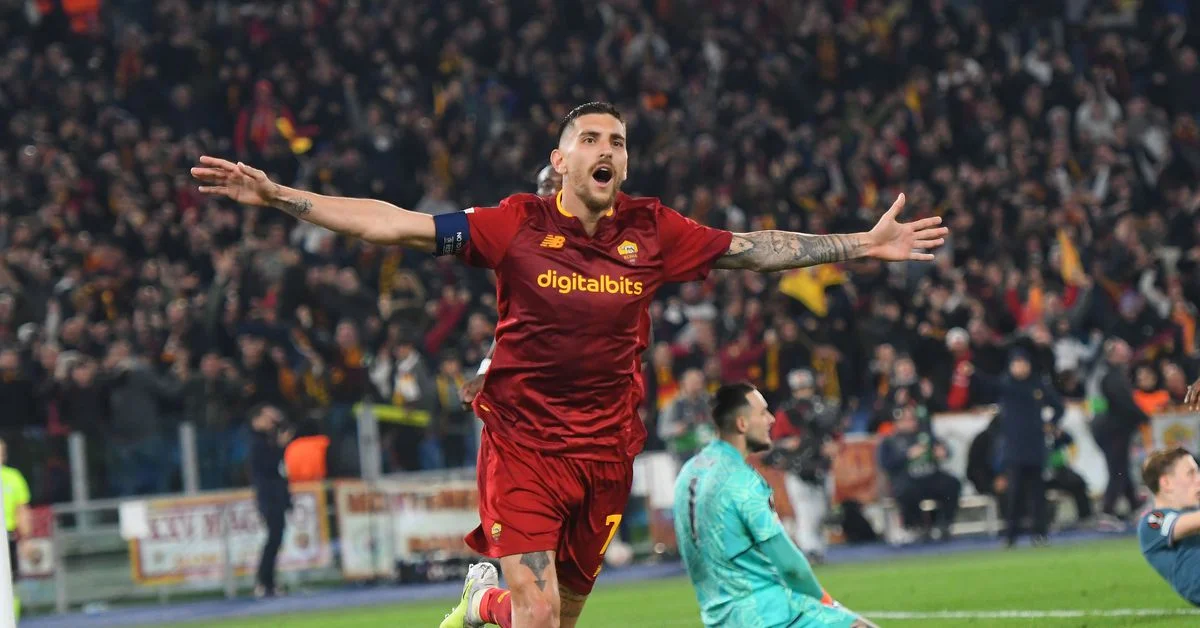 Analyzing Mourinho's Post-Match Actions Following Roma's Thrilling Win Against Feyenoord