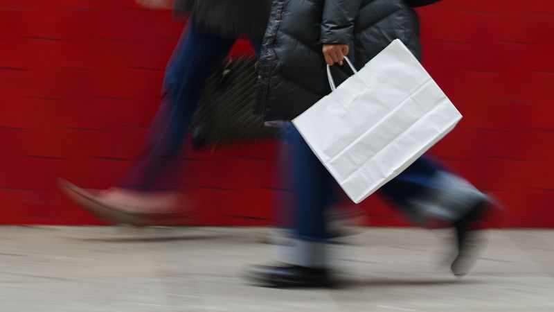 Featured image for Americans' Spending Despite Economic Concerns