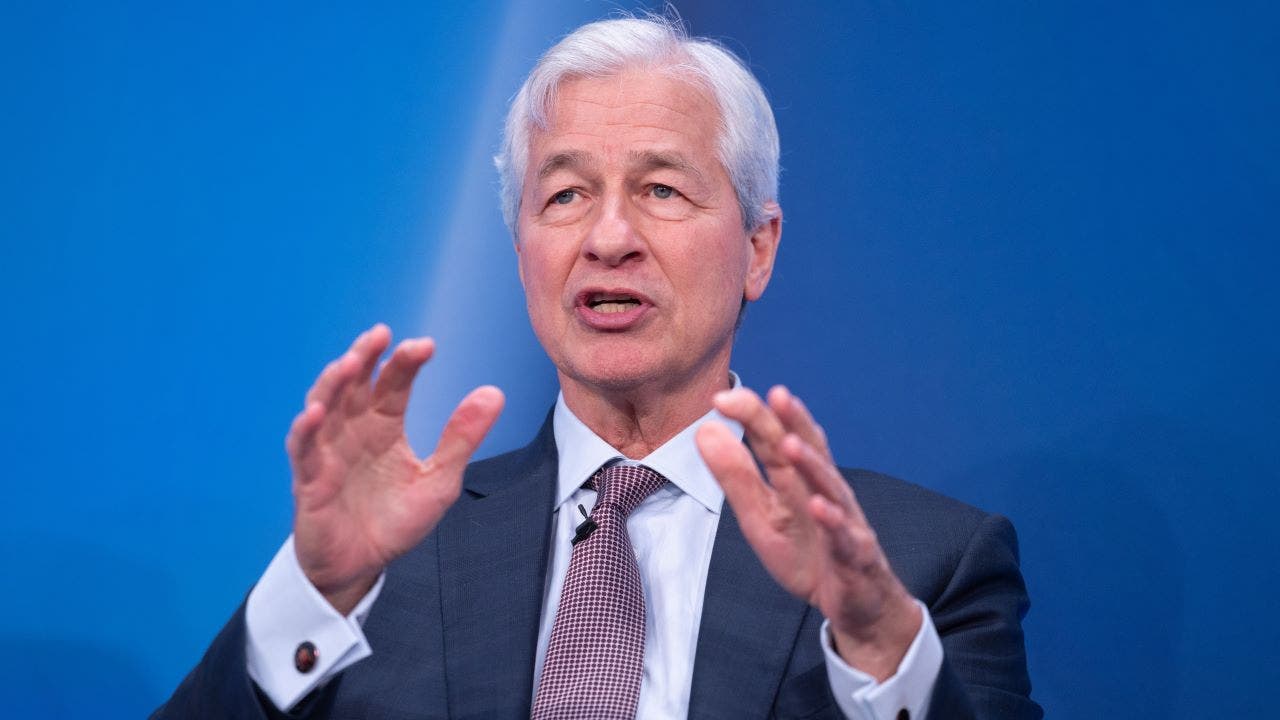 "Jamie Dimon Compares AI's Impact to Printing Press, Electricity, and Internet"