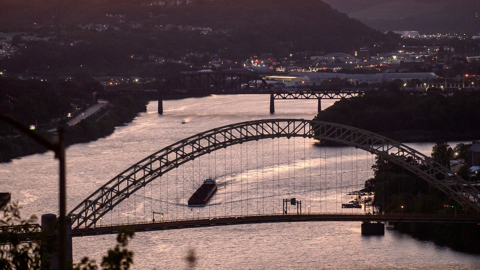 Featured image for "26 Barges Break Loose, Cause Chaos on Ohio River in Pittsburgh"