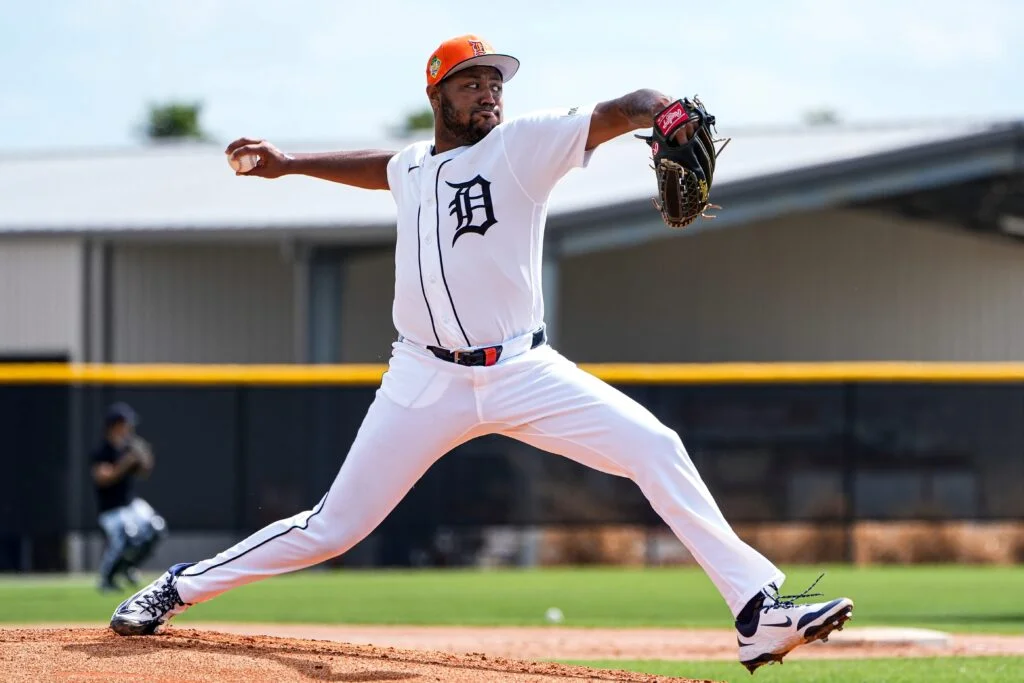 Tigers DFA Dylan Smith to Make Room for McGonigle