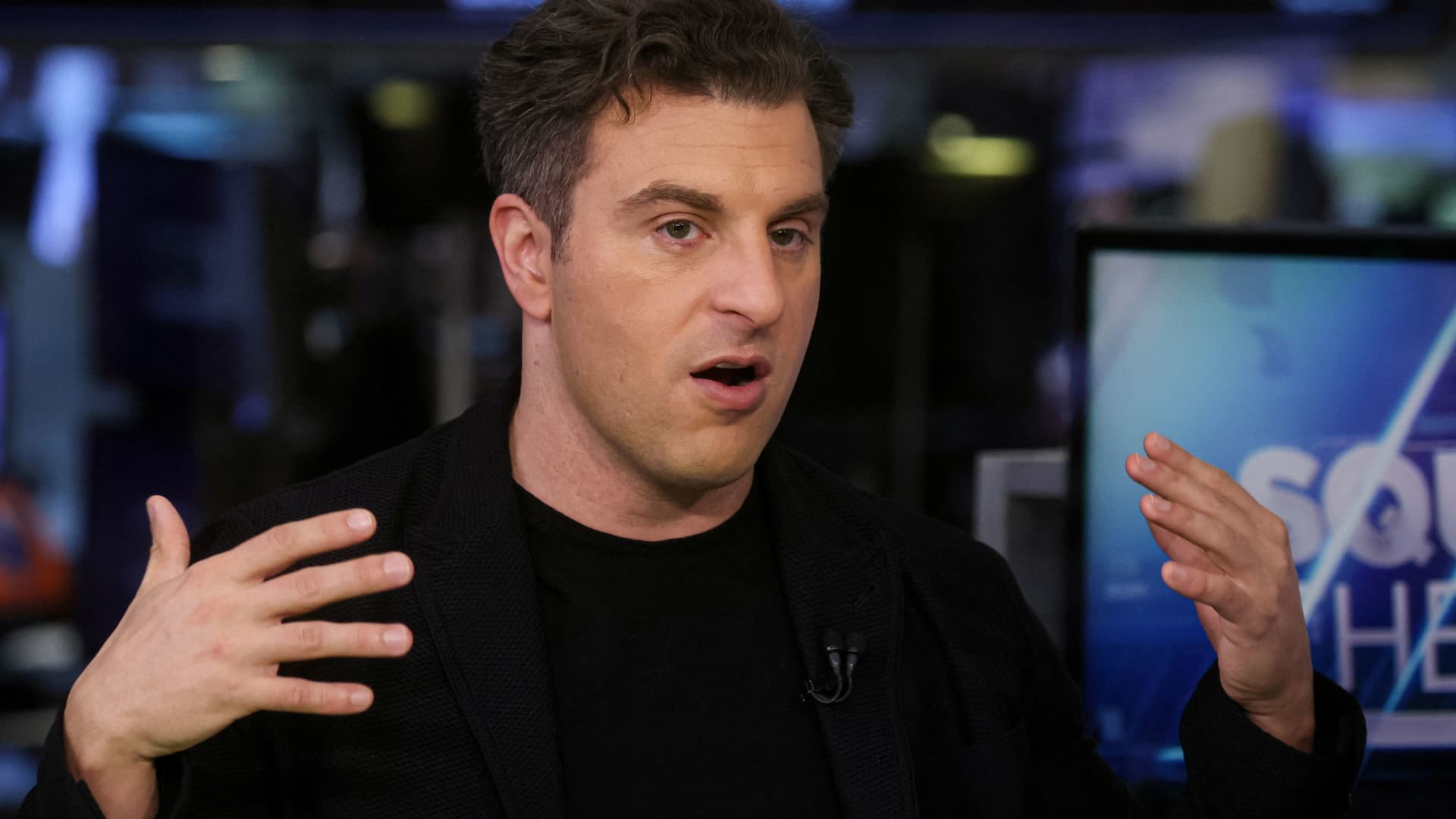 Featured image for Airbnb Q3 earnings up 18%, but Q4 revenue forecast disappoints