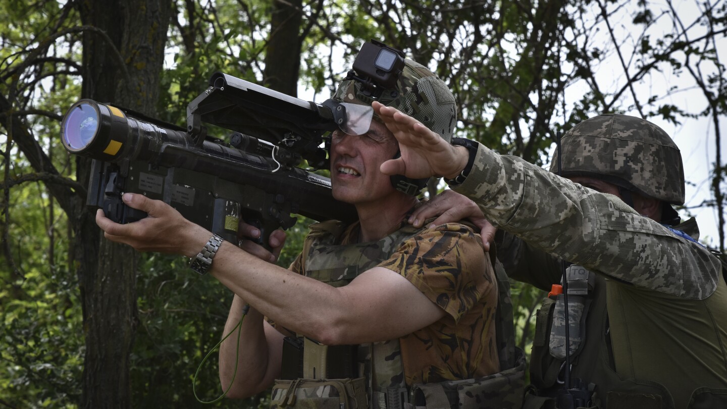 China Cites Logistical Issues in Russia-Ukraine War Talks