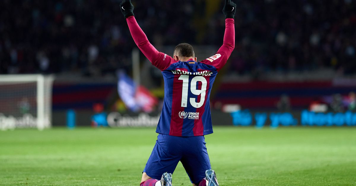 Featured image for "Barcelona's Vitor Roque Shines Amidst Injury Woes in 1-0 Victory Over Osasuna"