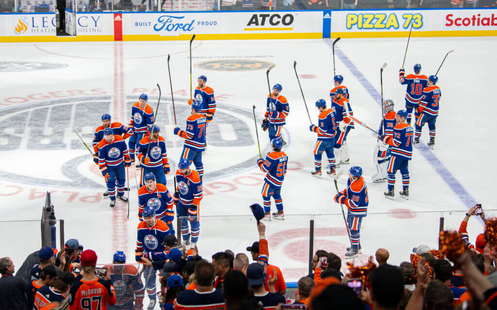 Featured image for "Golden Knights Dominate Oilers, Advance to Western Conference Final"