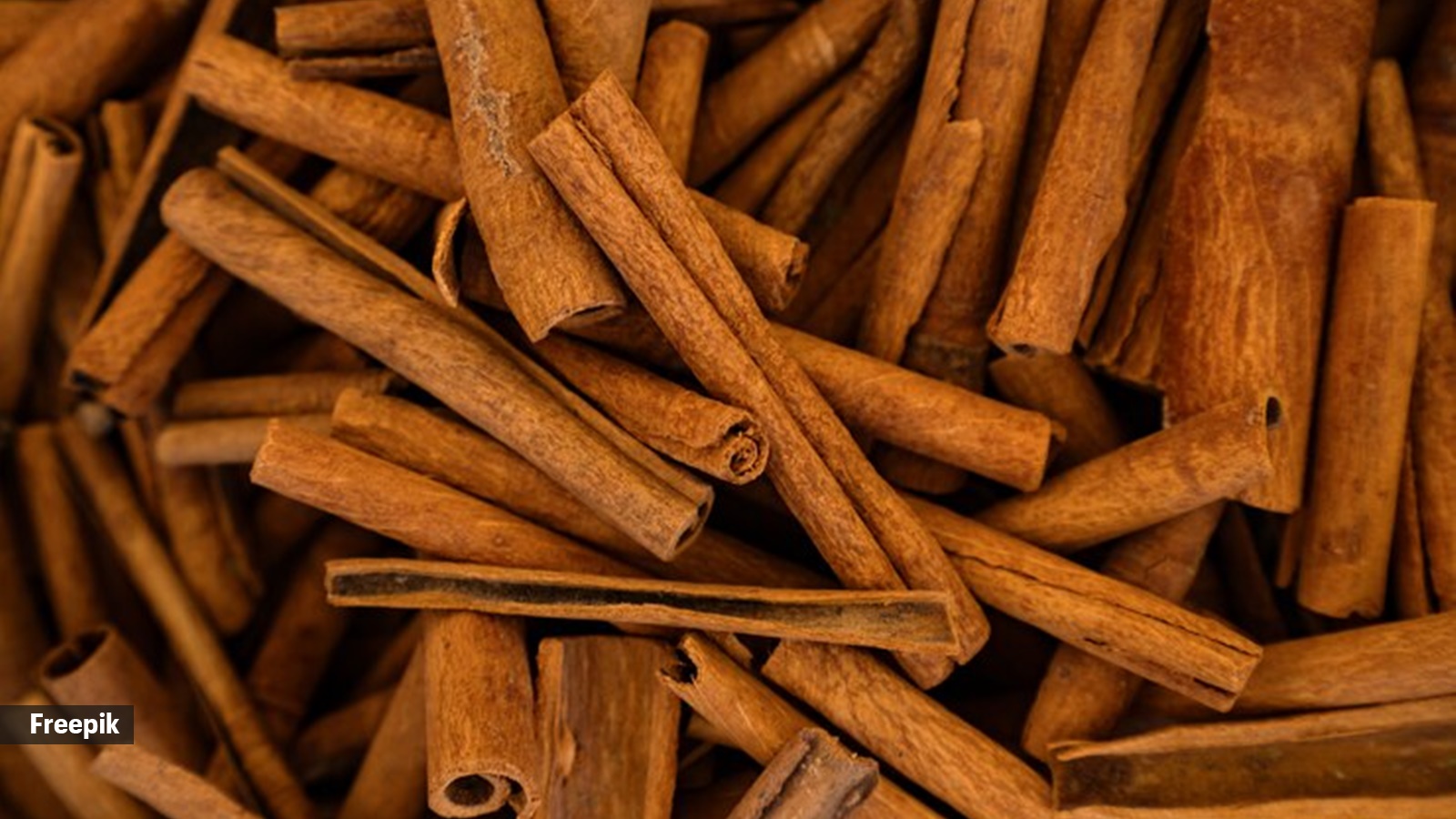 "10 Surprising Ways Cinnamon Tea Enhances Health and Shields Against Alzheimer's"