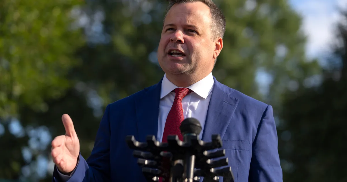 Featured image for Justice Department Investigates Fed Governor Lisa Cook Amid Fraud Allegations and Political Tensions