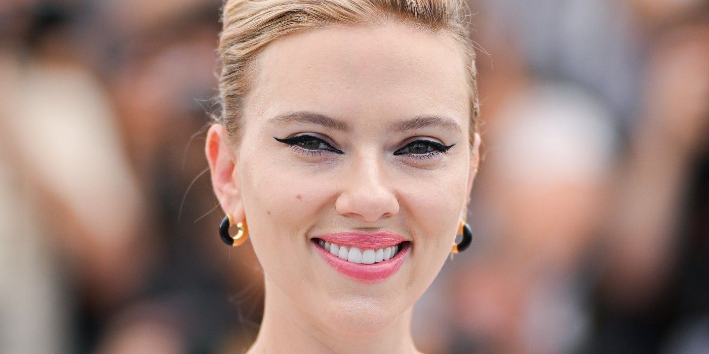 Featured image for Scarlett Johansson Sets New Standard for Little Black Dresses with Keyhole Cutout