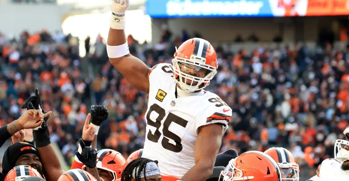 Browns restructure sparks Myles Garrett-to-Niners chatter