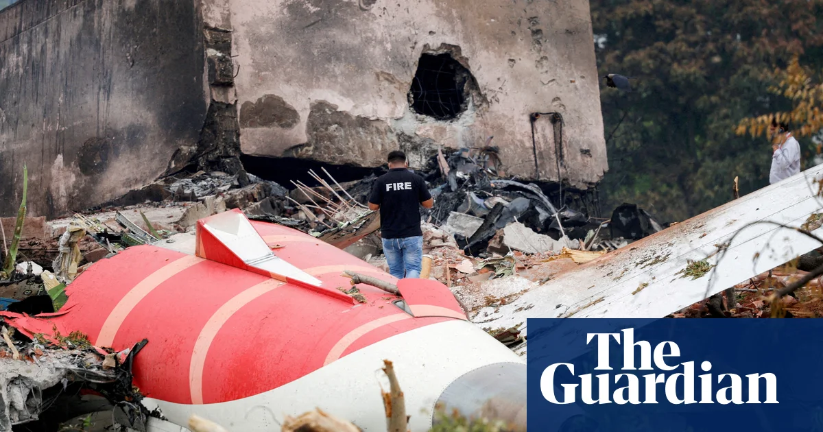 Featured image for India mandates Boeing fuel switch checks after crash report