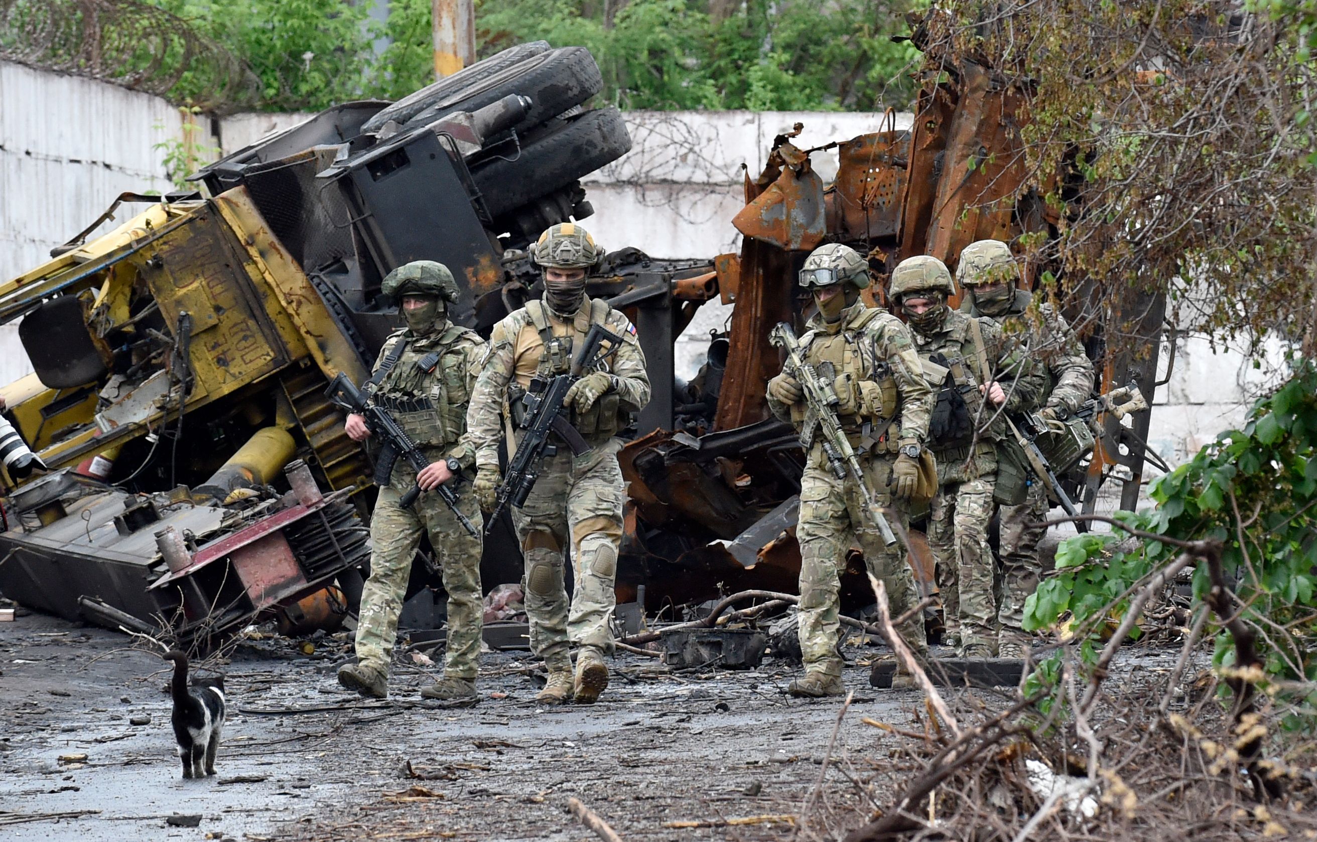 Russian Mercenaries and Soldiers Clash in Ukraine as Feud Escalates.