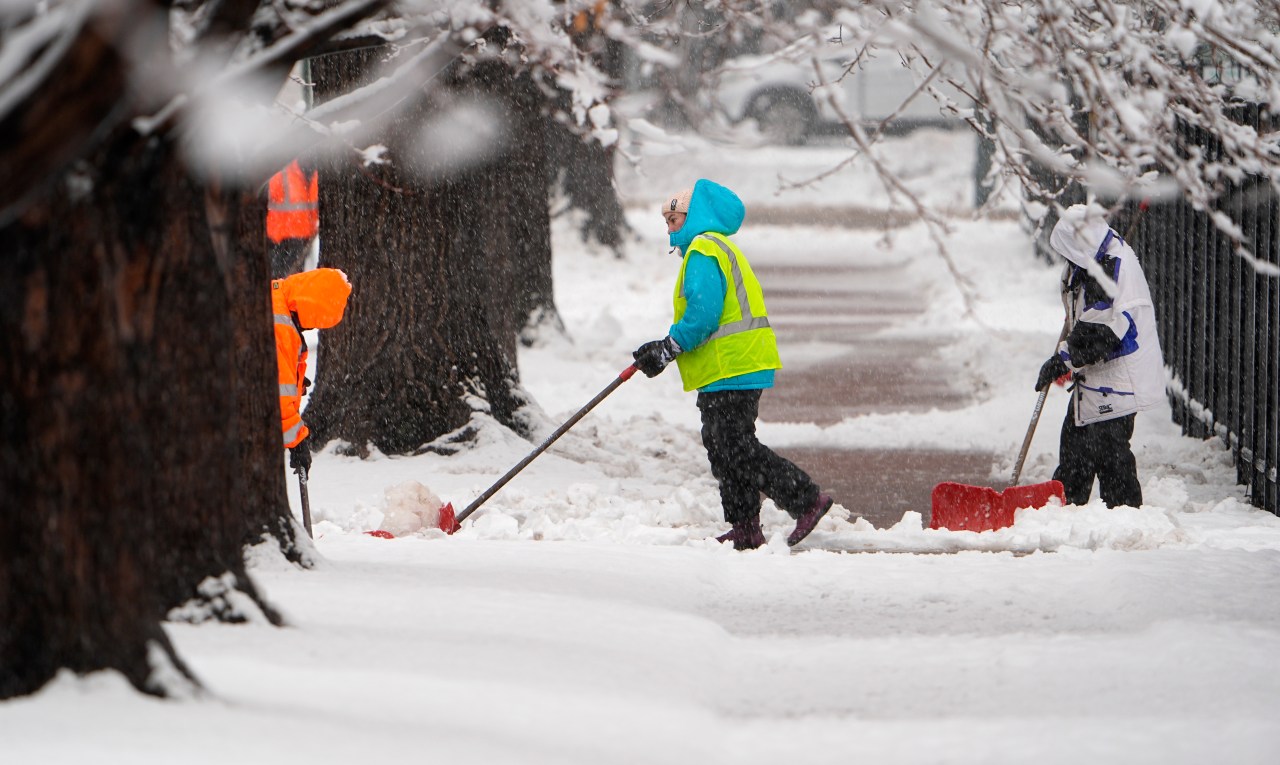 "Colorado Snowstorm Causes Chaos and Closures Across Highways"