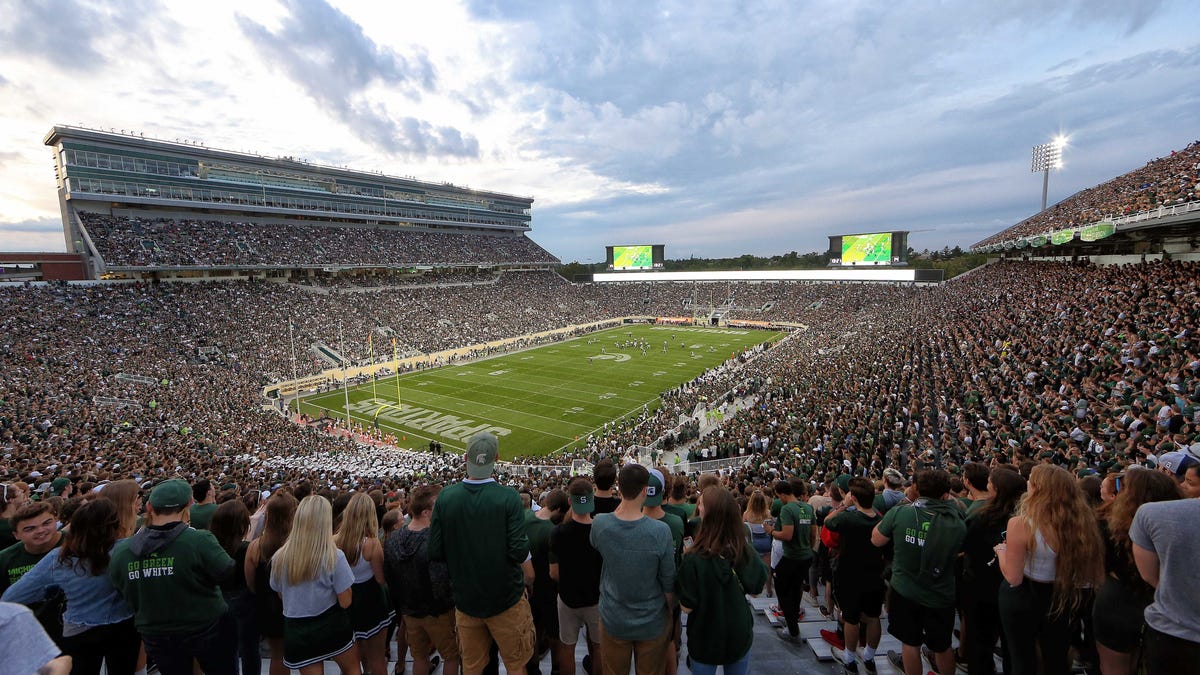 Featured image for Navigating Game Day: Essential Tips for Parking and Transit at Michigan State and Iowa City