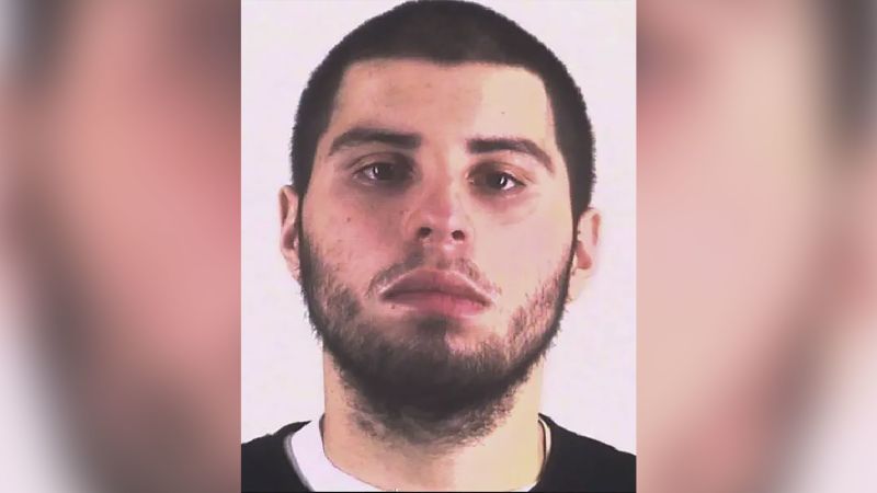 Texas Defendant Drops Firearms and Challenges Federal Gun Law at Supreme Court