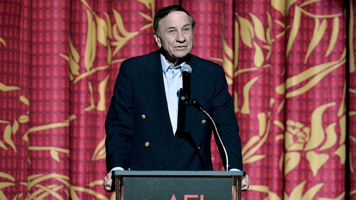 Featured image for Disney Legend and 'Mary Poppins' Songwriter Richard Sherman Dies at 95