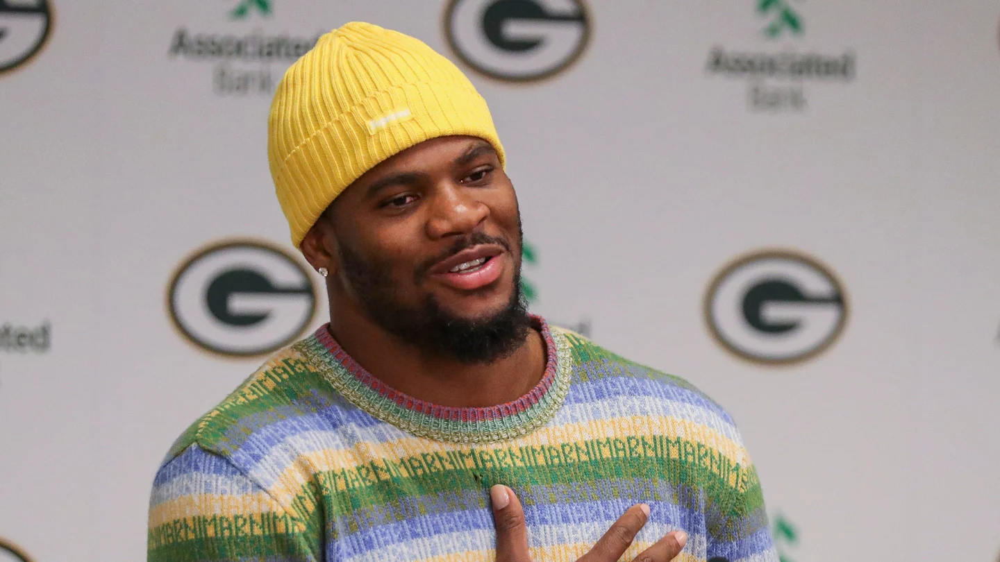 Featured image for Adam Schefter Updates Micah Parsons' Week 1 Status and Back Injury