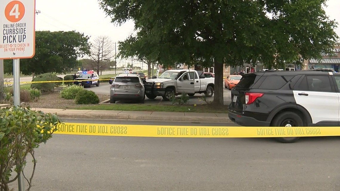 Featured image for Man uses Apple AirTag to catch truck thief in Texas.