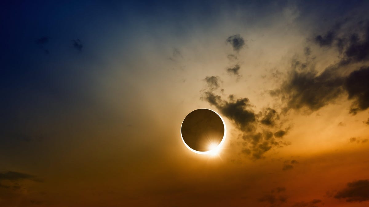 Capture Stunning Solar Eclipse Photos with Your iPhone