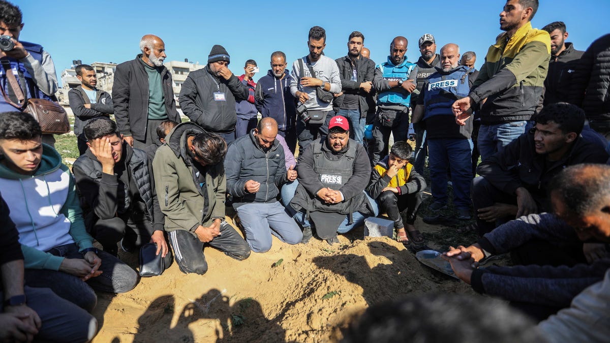 Featured image for "Live Updates: IDF Targets Hamas Operations, Blinken Embarks on Mideast Peace Mission"