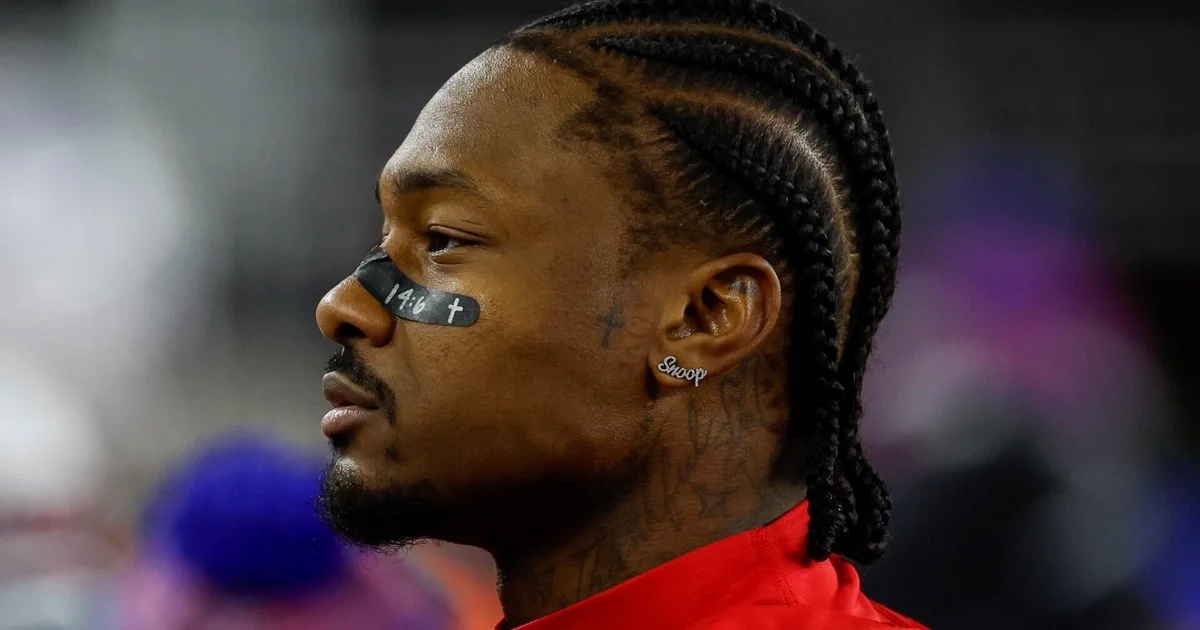 Featured image for Patriots' Stefon Diggs Charged with Assault and Strangulation