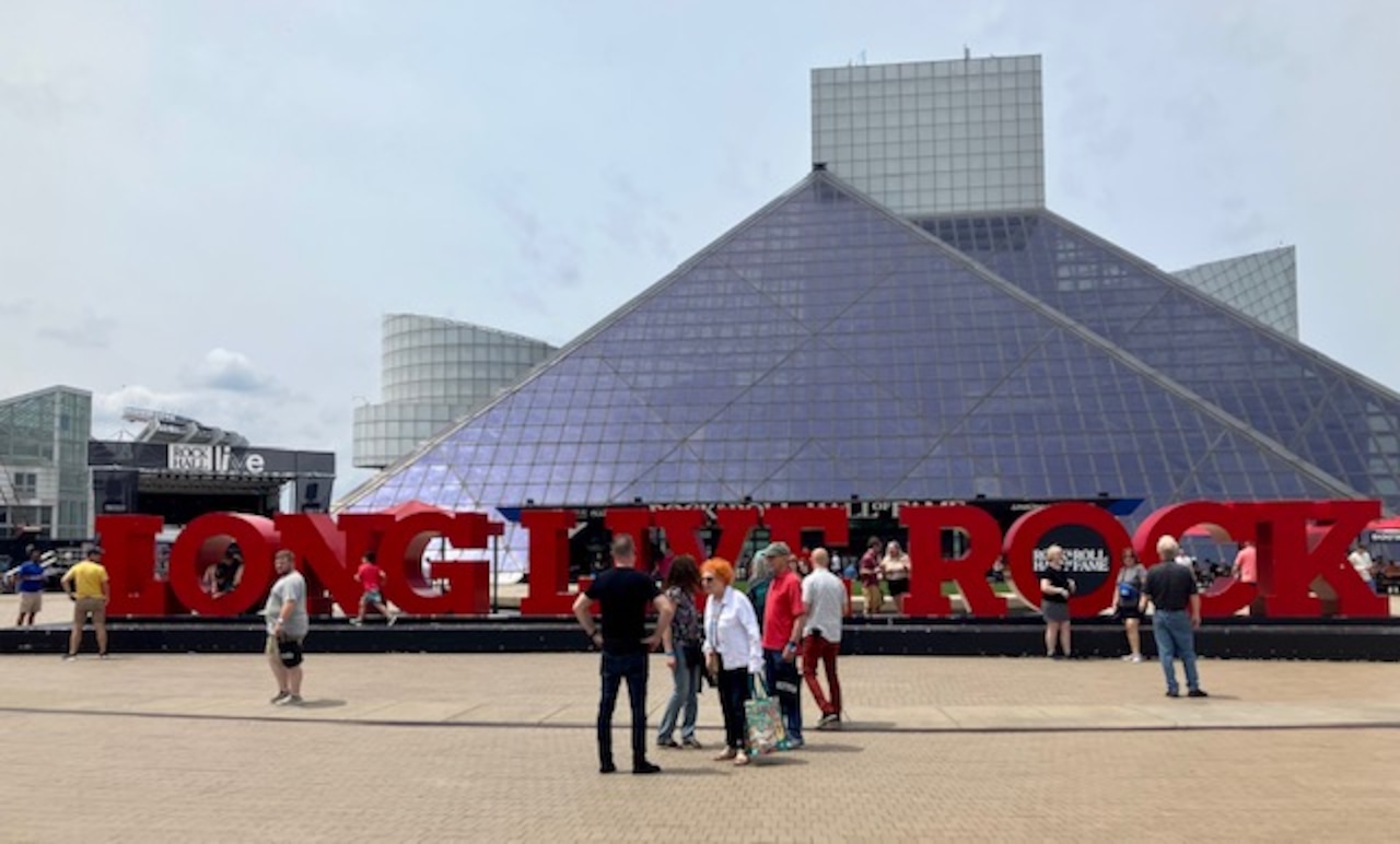 Featured image for Cruise Brings 600 Tourists to Cleveland