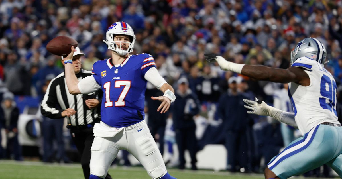 Featured image for "2023 Fantasy Football Rankings: QBs, RBs, Winners, Losers, and Reactions from Weeks 15-16"