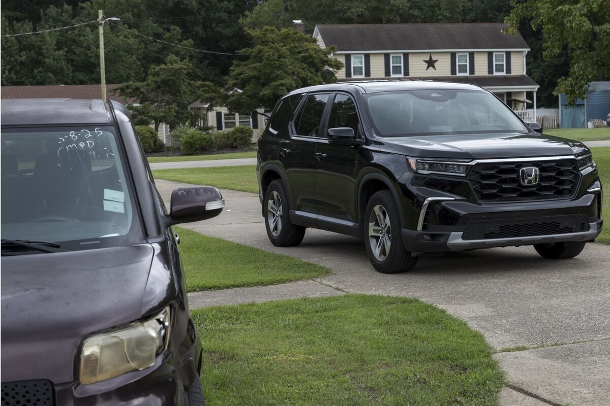 Featured image for High Car Prices Push Buyers Toward Seven-Year Loans and $1,000+ Payments