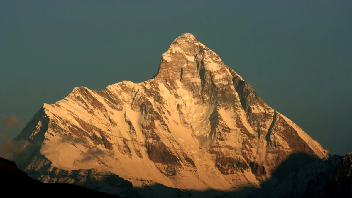 The Nanda Devi Capers: How a CIA-IB Mission Lost a Nuclear Device in the Himalayas