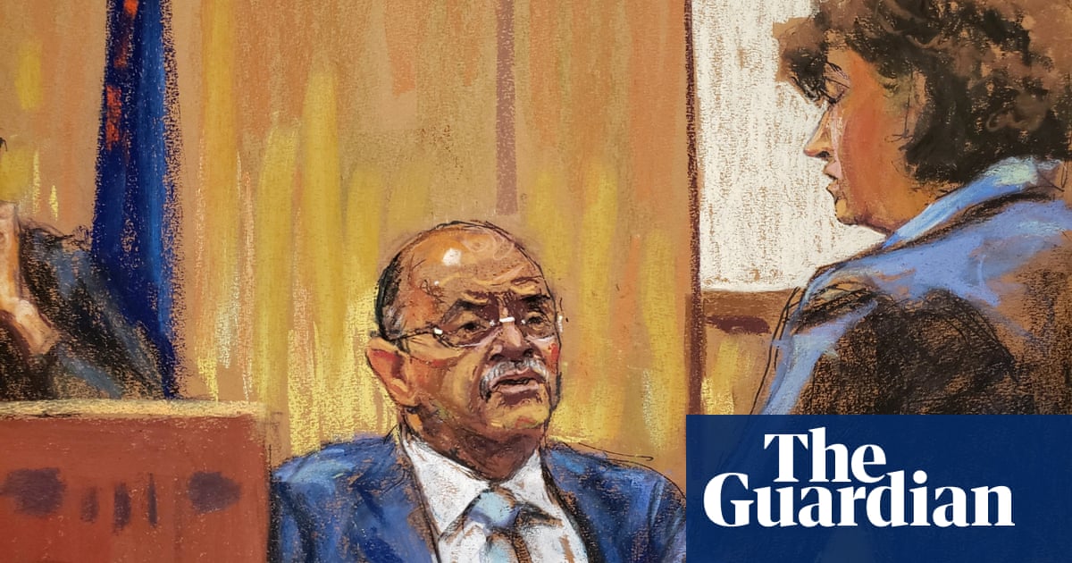 "Judge Presses for Clarity on Witness's Alleged Perjury in Trump's Fraud Trial"