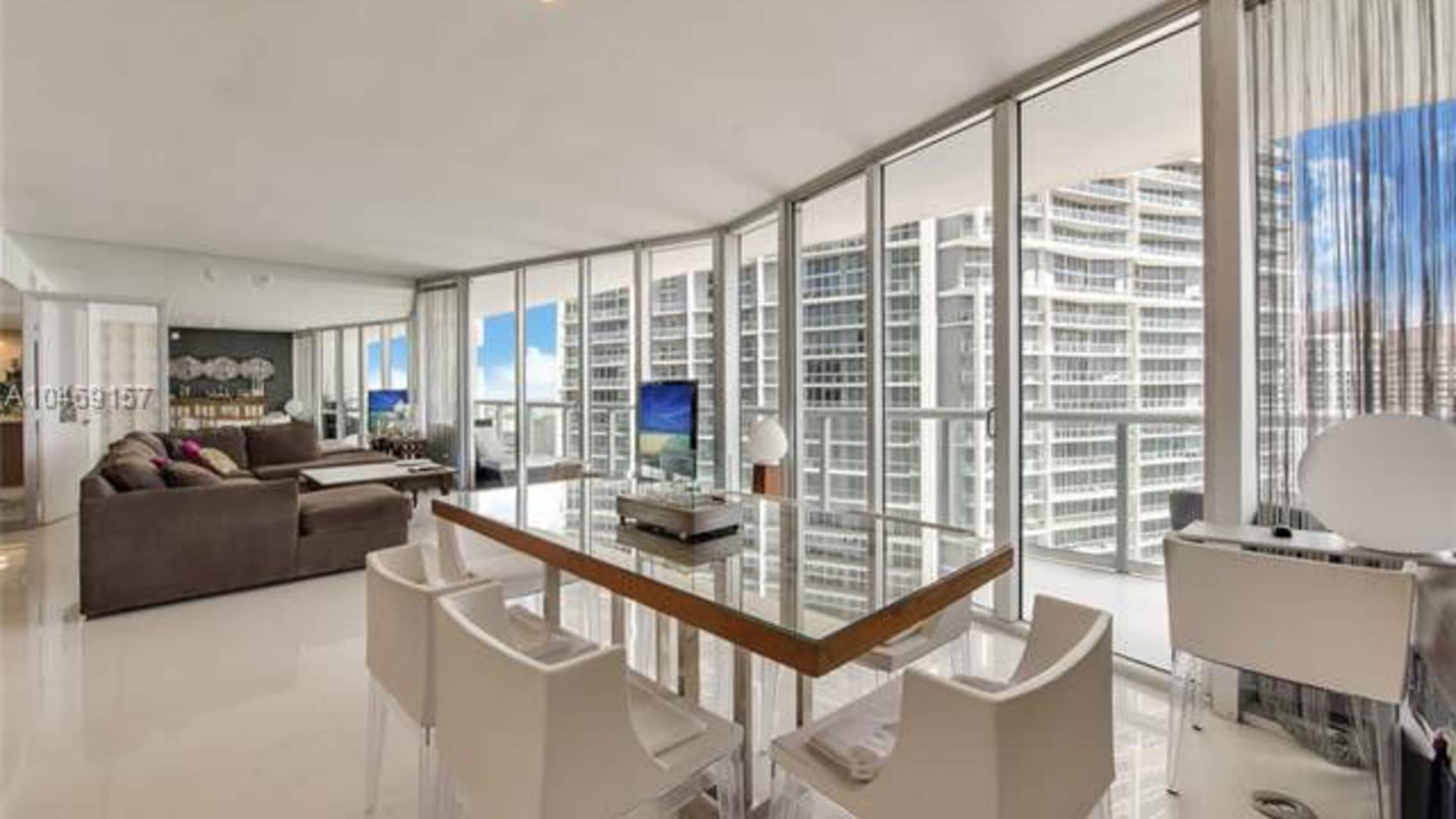 Featured image for Luxury Apartments Continue to Thrive in U.S. Cities Despite Housing Recession