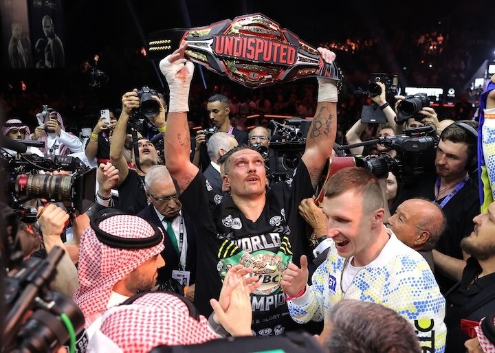 Featured image for Usyk Edges Fury, Rematch Hopes High Amid IBF Talks