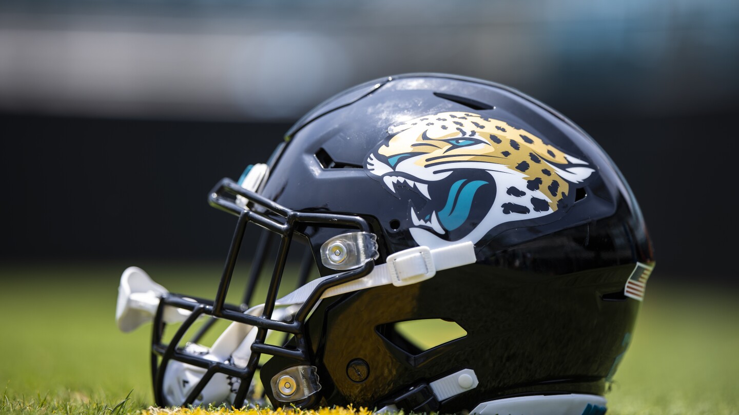"Jaguars' Kevin Maxen: First Openly Gay Male NFL Coach"