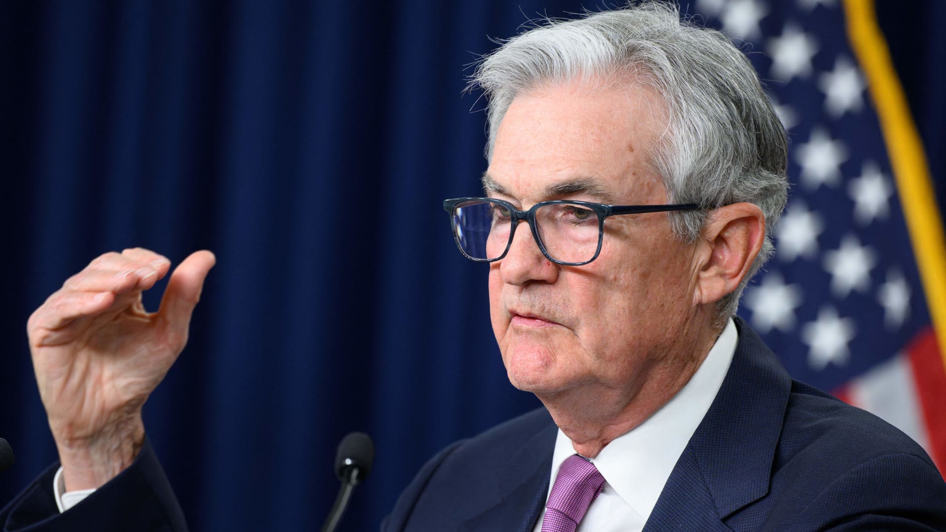 Fed Pauses as US Inflation Hits 2-Year Low.