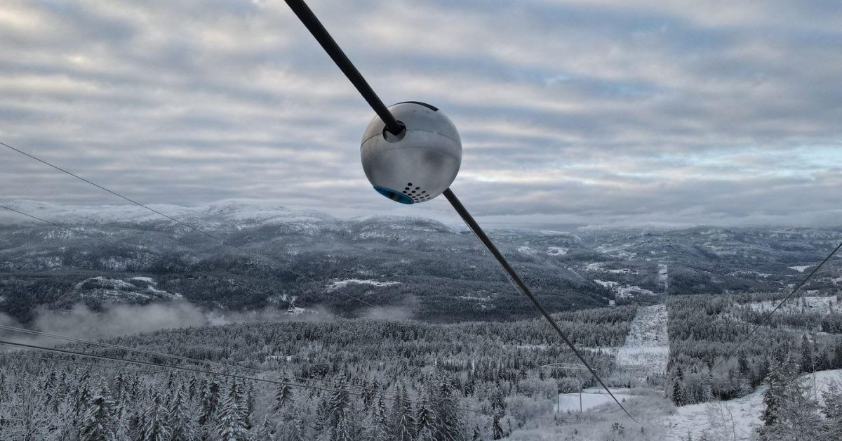 Featured image for "DOE's Roadmap: Accelerating Clean Energy Grid Connections by 2035"